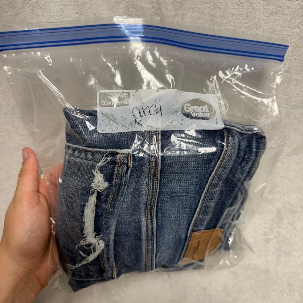 American Eagle Next Level Stretch Distressed‎ Denim Shorts Medium Wash Size 4